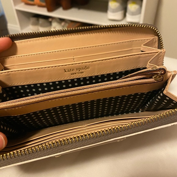 Kate Spade Wallet - Picture 3 of 3